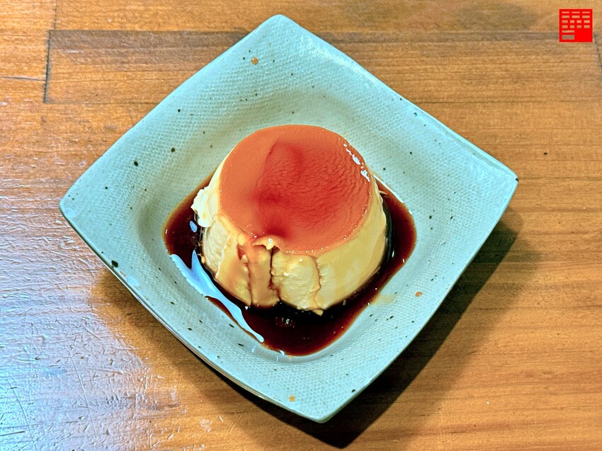 高雄市鼓山區高雄美食 / 蝸居咖啡：高雄第一間「神還原」日本正統蛋包飯！一刀劃下享受滑嫩與蛋香的絕妙口感