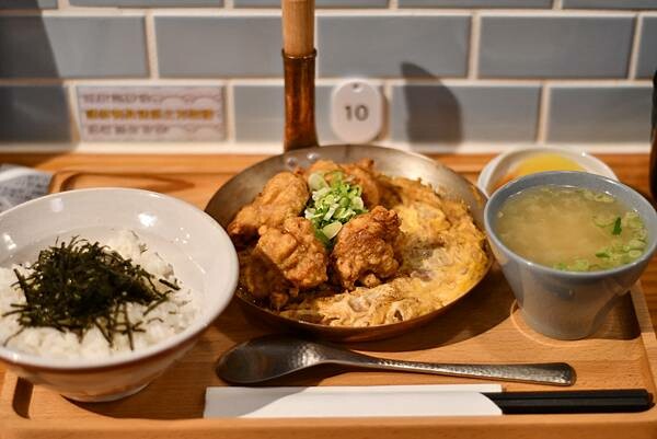 【台南中西區】歐野基 老丼直制所～超道地的日本丼飯專賣店，氛