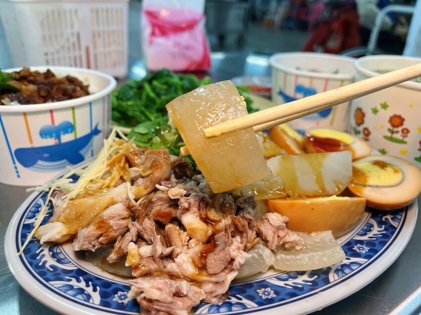 桃園市大溪區桃園大溪美食推薦—福記古早味米粉湯，一週只營業兩天而且一碗大骨米粉湯只要35元！？