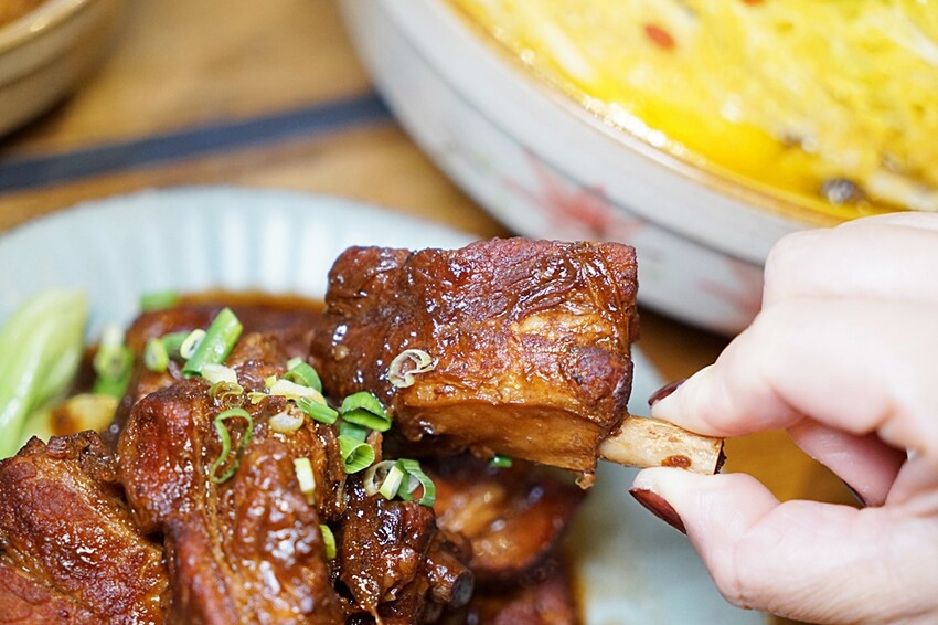 潘金蓮武大郎|藏匿巷弄的私廚料理,古早味辦桌手路菜融合異國風,迸出清爽不膩口的美味年菜,在地老饕的私宅口袋名單!!