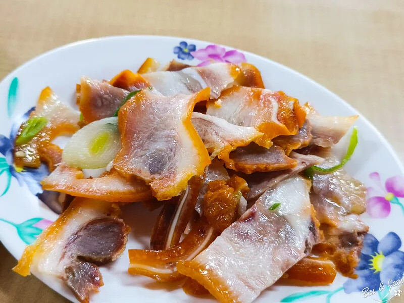 宜蘭縣三星鄉宜蘭三星鄉》阿鳳牛肉麵 價位平實CP值高,順遊幸福候車亭泡免費溫泉足湯