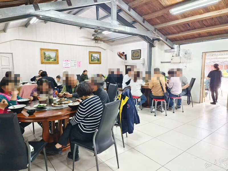 宜蘭縣三星鄉宜蘭三星鄉》阿鳳牛肉麵 價位平實CP值高,順遊幸福候車亭泡免費溫泉足湯