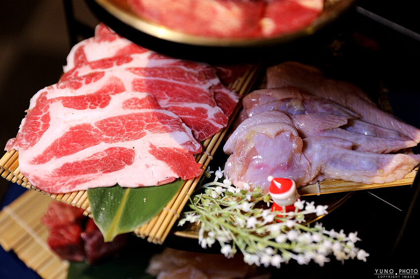 台中市東區燒肉控集合!摩登搖滾日式炭火直烤燒肉餐廳 專人代烤超適合情侶約會 包廂團體聚會|298 Nikuy燒肉台中復興