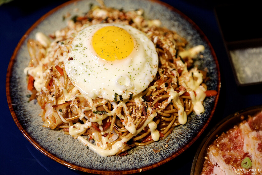 台中市東區燒肉控集合!摩登搖滾日式炭火直烤燒肉餐廳 專人代烤超適合情侶約會 包廂團體聚會|298 Nikuy燒肉台中復興