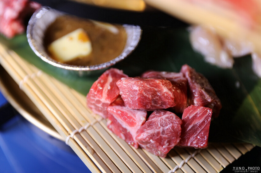 台中市東區燒肉控集合!摩登搖滾日式炭火直烤燒肉餐廳 專人代烤超適合情侶約會 包廂團體聚會|298 Nikuy燒肉台中復興