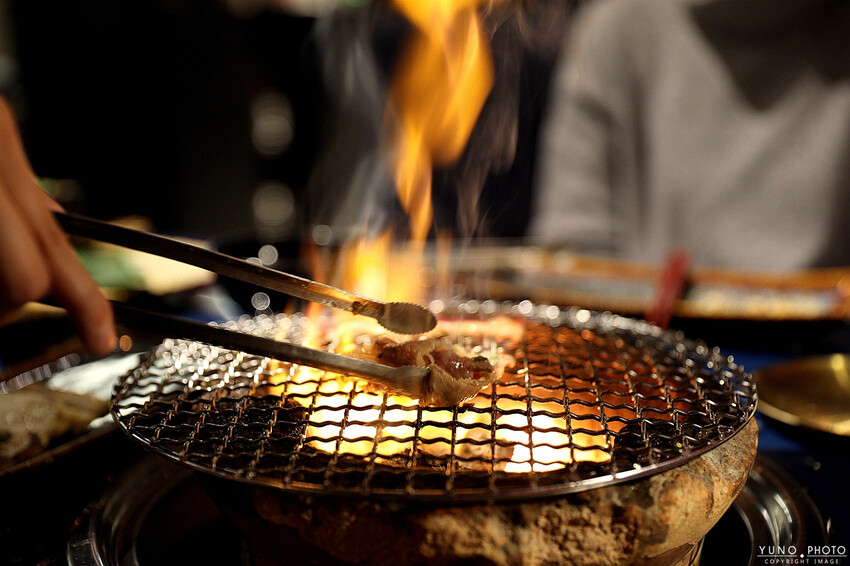 台中市東區燒肉控集合!摩登搖滾日式炭火直烤燒肉餐廳 專人代烤超適合情侶約會 包廂團體聚會|298 Nikuy燒肉台中復興