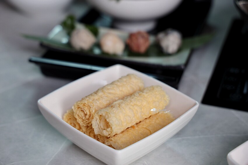 台北市信義區象山站 | 無老鍋信義店 全新複合式店型「鴛鴦鍋配手搖茶飲」8秒涮和牛 獨家甜點白糖粿 道道精彩