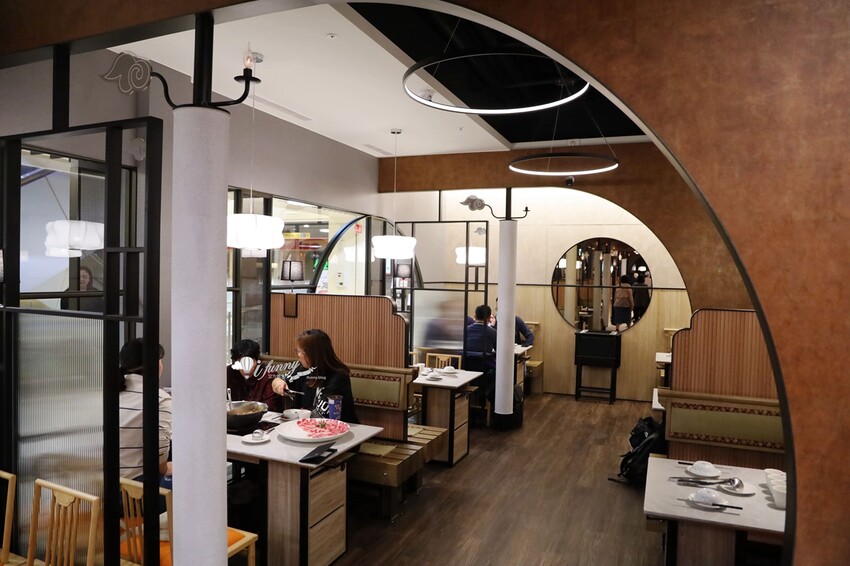 台北市信義區象山站 | 無老鍋信義店 全新複合式店型「鴛鴦鍋配手搖茶飲」8秒涮和牛 獨家甜點白糖粿 道道精彩