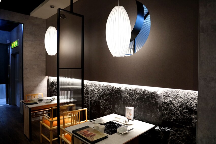 台北市信義區象山站 | 無老鍋信義店 全新複合式店型「鴛鴦鍋配手搖茶飲」8秒涮和牛 獨家甜點白糖粿 道道精彩