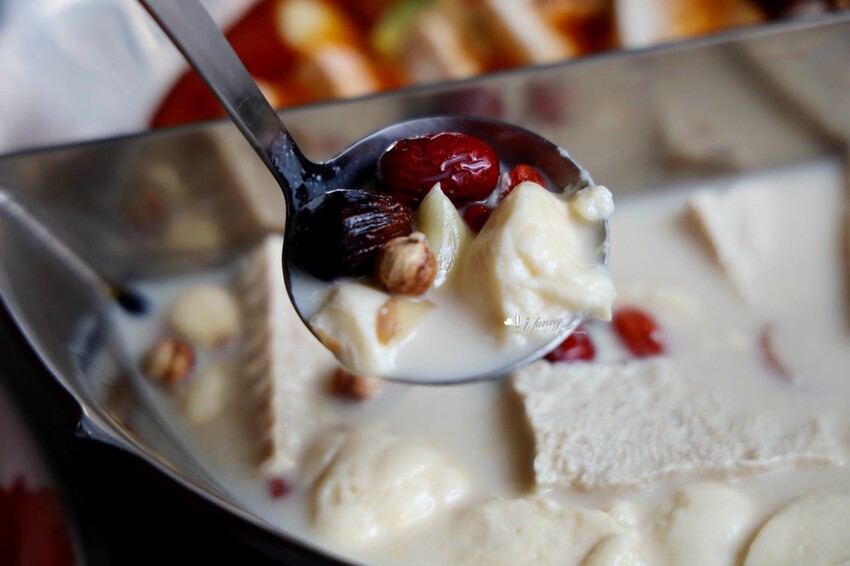 台北市信義區象山站 | 無老鍋信義店 全新複合式店型「鴛鴦鍋配手搖茶飲」8秒涮和牛 獨家甜點白糖粿 道道精彩