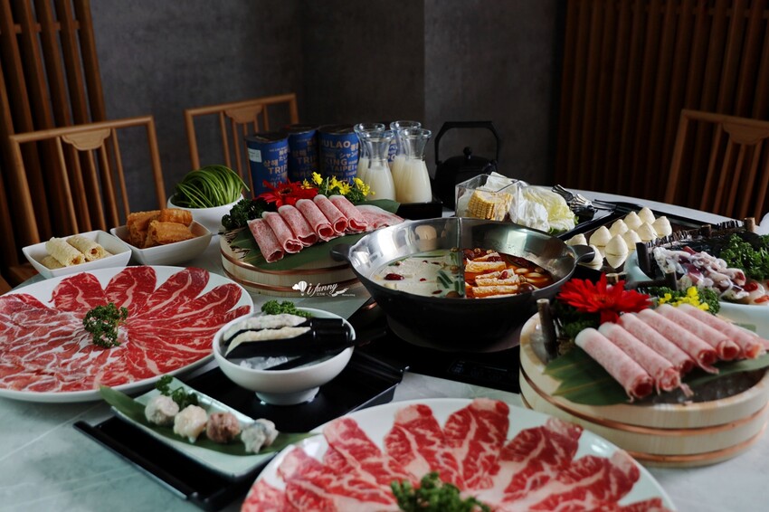 台北市信義區象山站 | 無老鍋信義店 全新複合式店型「鴛鴦鍋配手搖茶飲」8秒涮和牛 獨家甜點白糖粿 道道精彩