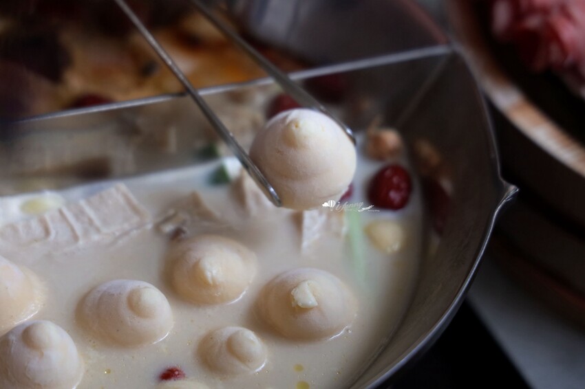 台北市信義區象山站 | 無老鍋信義店 全新複合式店型「鴛鴦鍋配手搖茶飲」8秒涮和牛 獨家甜點白糖粿 道道精彩