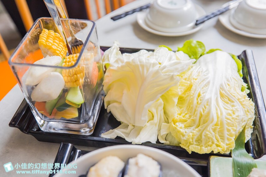 台北市信義區無老鍋信義店/獨創冰淇淋豆腐鍋湯頭一絕/8秒涮和牛入口即化/吃鍋還有手搖飲超狂/台北火鍋推薦