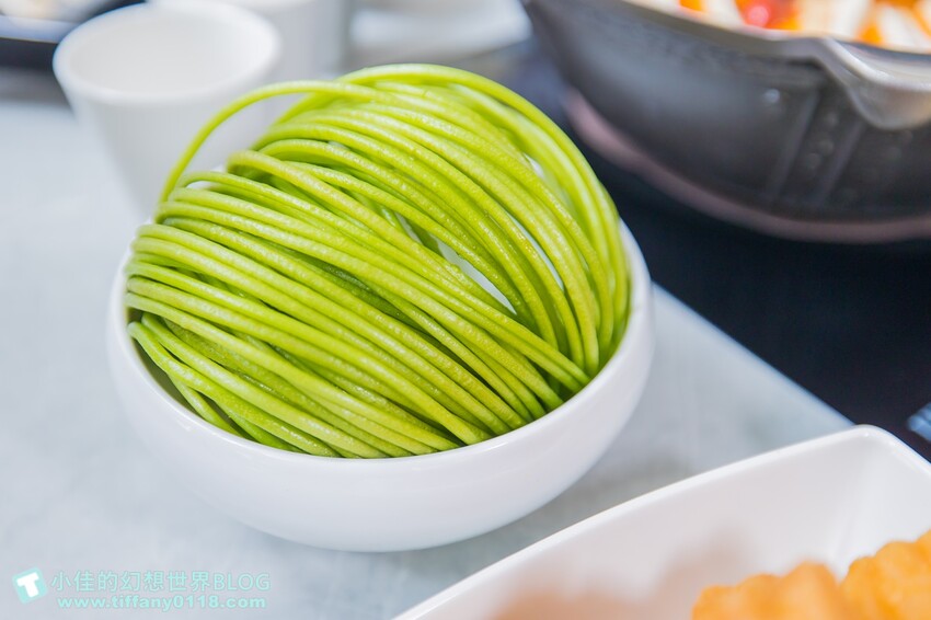 台北市信義區無老鍋信義店/獨創冰淇淋豆腐鍋湯頭一絕/8秒涮和牛入口即化/吃鍋還有手搖飲超狂/台北火鍋推薦