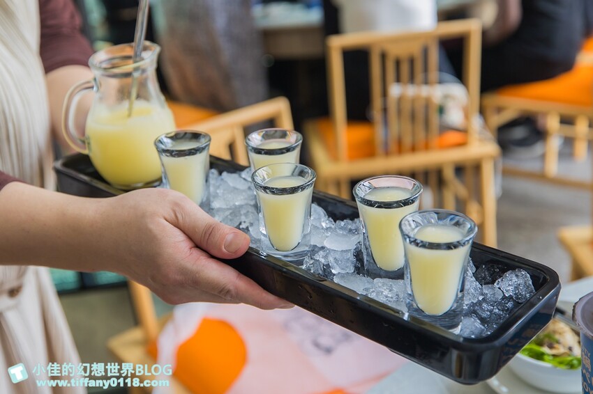 台北市信義區無老鍋信義店/獨創冰淇淋豆腐鍋湯頭一絕/8秒涮和牛入口即化/吃鍋還有手搖飲超狂/台北火鍋推薦