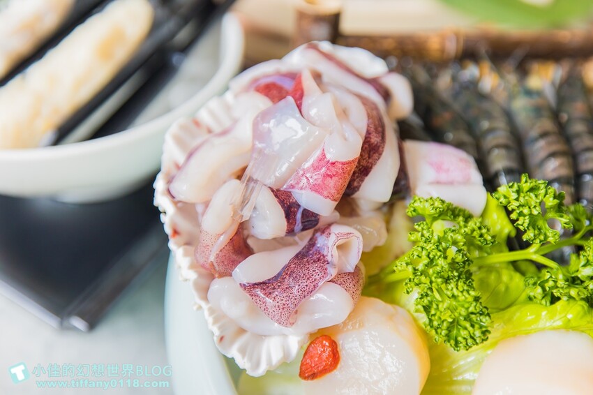 台北市信義區無老鍋信義店/獨創冰淇淋豆腐鍋湯頭一絕/8秒涮和牛入口即化/吃鍋還有手搖飲超狂/台北火鍋推薦