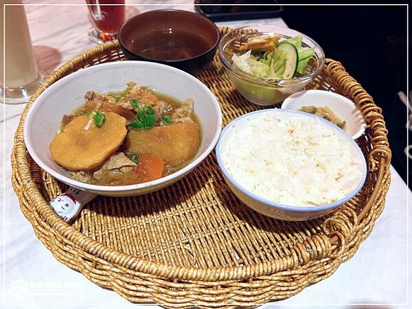 【食記】基隆-隱家茶寮║雨都篇