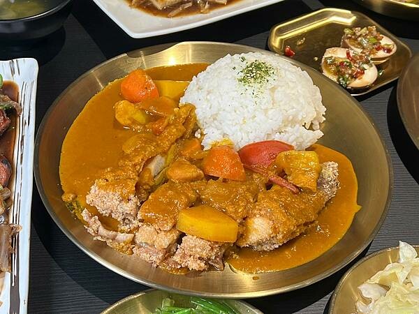 (中原美食)上癮食板屋~超夠味鐵板套餐現點現炒~雞豬牛海鮮通