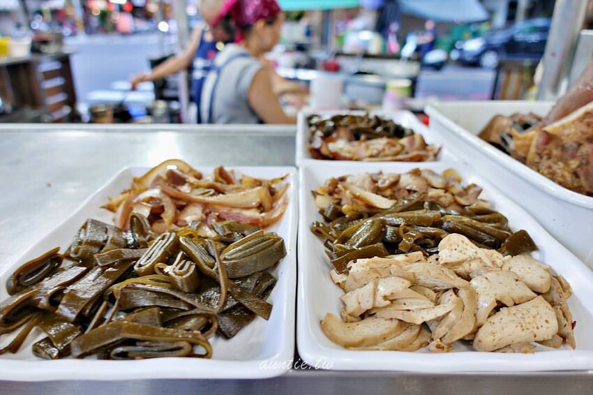 宜蘭縣宜蘭市【宜蘭】老豫仔招牌牛肉麵，半筋半肉牛肉麵，湯頭濃郁肉大塊