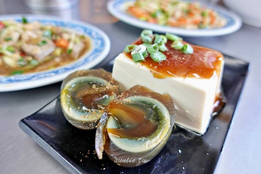 宜蘭縣宜蘭市【宜蘭】老豫仔招牌牛肉麵，半筋半肉牛肉麵，湯頭濃郁肉大塊