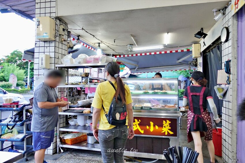 宜蘭縣宜蘭市【宜蘭】老豫仔招牌牛肉麵，半筋半肉牛肉麵，湯頭濃郁肉大塊