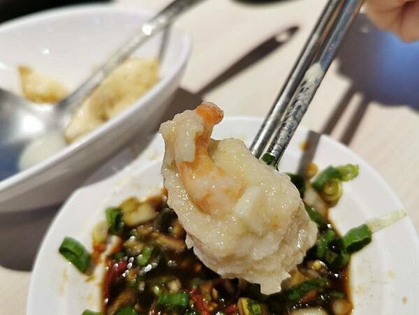 台東縣台東市(台東)八方悅精緻鍋物-鍋物選擇豐富,加上週邊自助吧冰淇淋、飲料、鍋料吃到飽,這也太豐盛