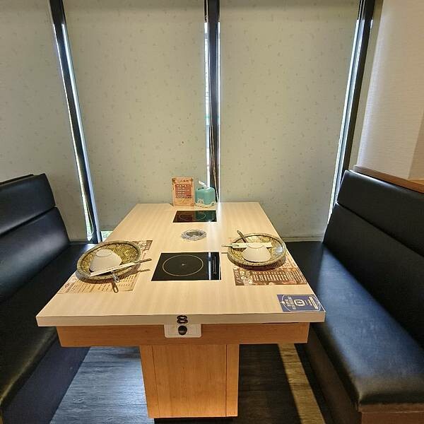 台東縣台東市(台東)八方悅精緻鍋物-鍋物選擇豐富,加上週邊自助吧冰淇淋、飲料、鍋料吃到飽,這也太豐盛