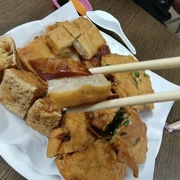 南投縣南投市(南投)阿蓮扣仔嗲-傳承四代的好滋味,最愛肉嗲跟炸香菜