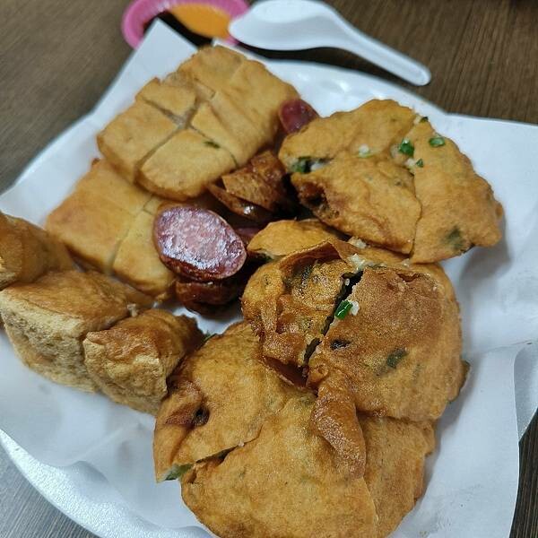 南投縣南投市(南投)阿蓮扣仔嗲-傳承四代的好滋味,最愛肉嗲跟炸香菜