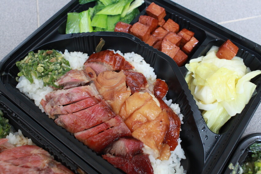 高雄市楠梓區吃。高雄美食｜楠梓區。「陳記尖東燒臘便當專賣店」港式燒臘便當專賣店，遷移營業地點重新開幕，嚴選櫻桃鴨