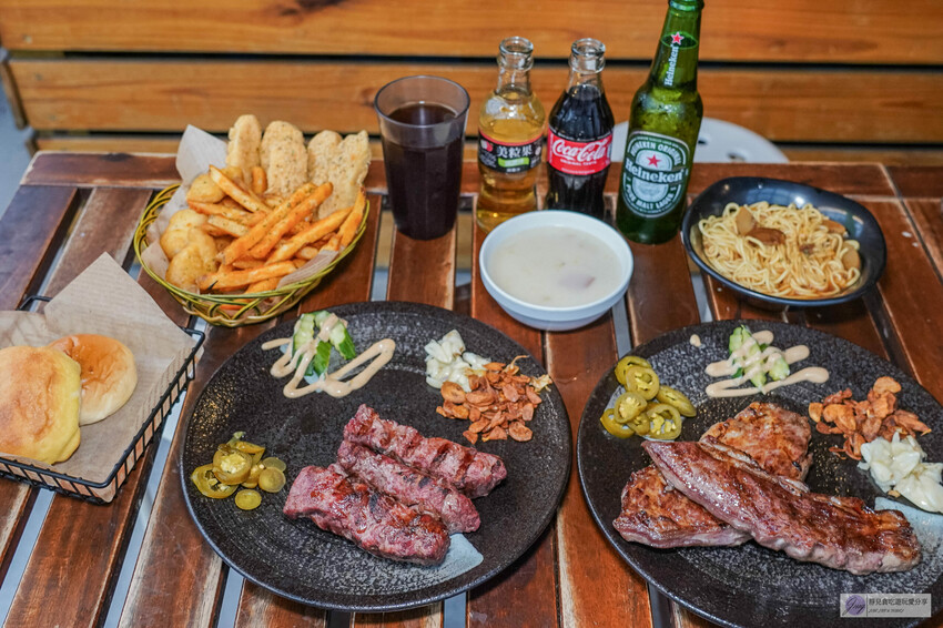 桃園中壢牛排推薦！熾焰美式炭烤牛排原肉炭烤，玉米濃湯無限續