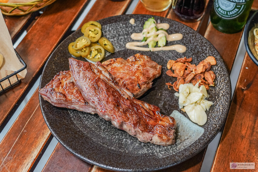 桃園中壢牛排推薦！熾焰美式炭烤牛排原肉炭烤，玉米濃湯無限續