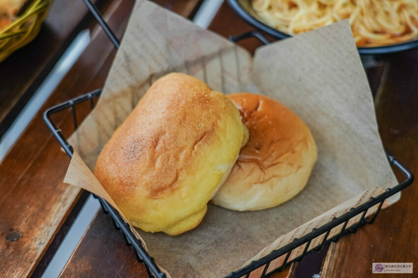 桃園中壢牛排推薦！熾焰美式炭烤牛排原肉炭烤，玉米濃湯無限續