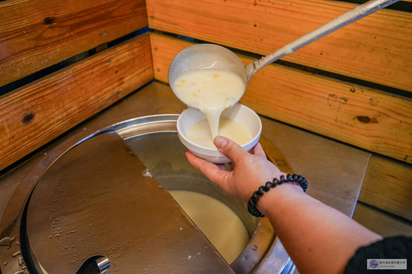 桃園中壢牛排推薦！熾焰美式炭烤牛排原肉炭烤，玉米濃湯無限續