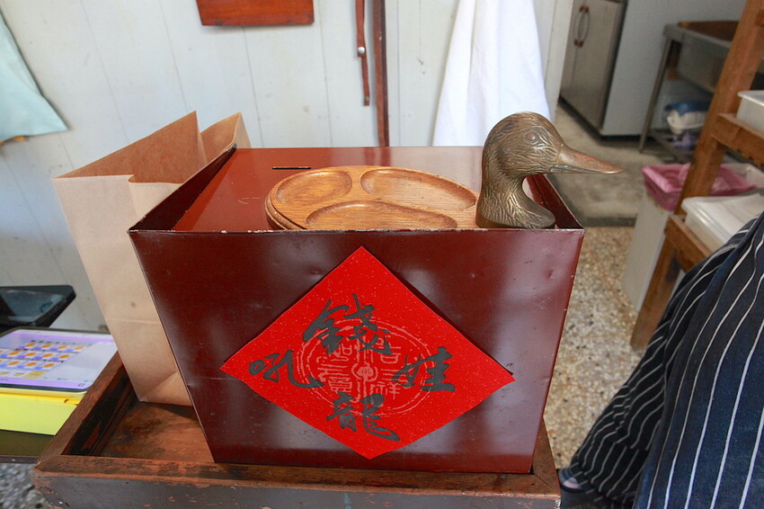 台南市北區吃。台南｜北區。「Two Wild Ducks Hanging Bakery 鴨鴨麵包」新店報報!!!!隱身在巷弄歐式麵包專門店，堪稱