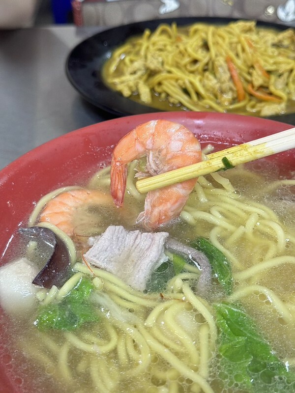 仁愛市場美食攻略：必吃阿嬌炒麵，基隆咖哩炒麵老字號排隊名店