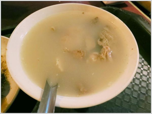 高雄-美食小吃-郭家肉粽、碗粿-豬腳湯