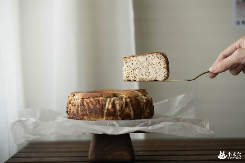 小巷陸伍巴斯克乳酪蛋糕｜不靠顏值憑實力。好吃到會上癮｜台中甜點工作室｜東區外帶宅配甜點 - 小米食