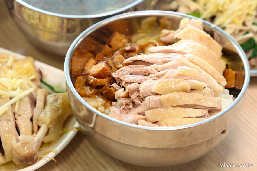 早上七點就開賣~吃美味多汁鴨腿飯不用排隊!原日據時代沙卡里巴成功戲院對面無名鴨肉羹，堅持使用溫體鴨肉的台南百年老店「祥記鴨肉麵」原金華市場鴨肉羹 @台南好Food遊