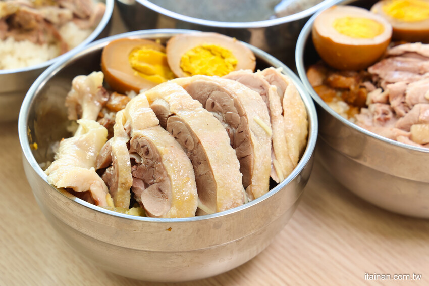 早上七點就開賣~吃美味多汁鴨腿飯不用排隊!原日據時代沙卡里巴成功戲院對面無名鴨肉羹，堅持使用溫體鴨肉的台南百年老店「祥記鴨肉麵」原金華市場鴨肉羹 @台南好Food遊