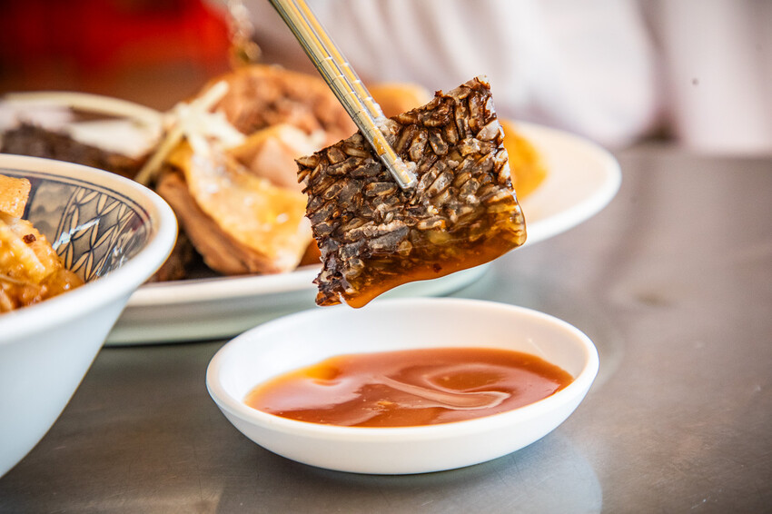 高雄市鹽埕區鴨肉珍｜豪邁切塊鴨肉大方給！在地超過65年鴨肉名店