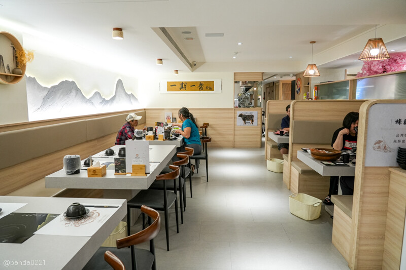 台北｜極鶴和牛鍋物(旗艦店)．1580元起日本A5和牛吃到飽，現點現切，近百種食材任吃！