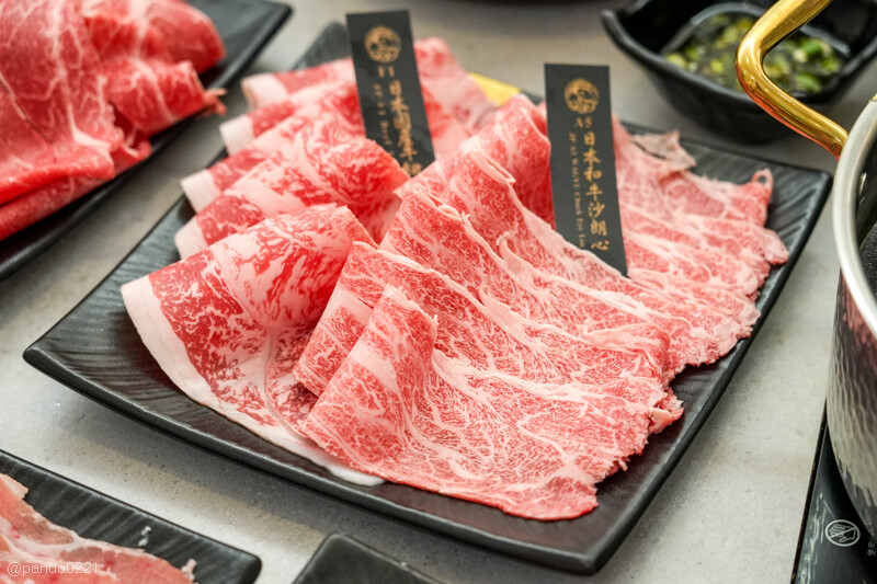 台北｜極鶴和牛鍋物(旗艦店)．1580元起日本A5和牛吃到飽，現點現切，近百種食材任吃！