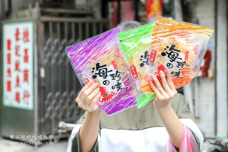 宜蘭縣蘇澳鎮超隱密的巷弄竟然有熱門的伴手禮店，想吃什麼都秤重量，在地人推魷魚絲必買