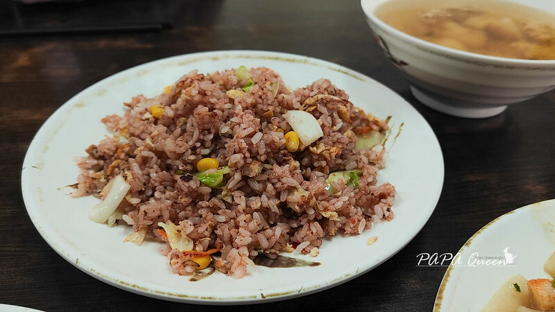 台中市太平區青椒素牛肉炒飯、首烏湯 ｜大里素食-何家健康素食