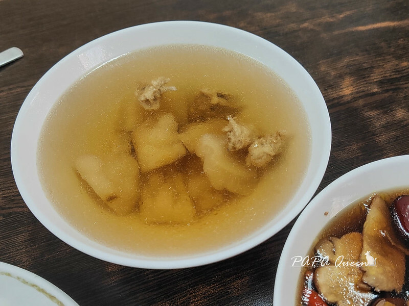 台中市太平區青椒素牛肉炒飯、首烏湯 ｜大里素食-何家健康素食