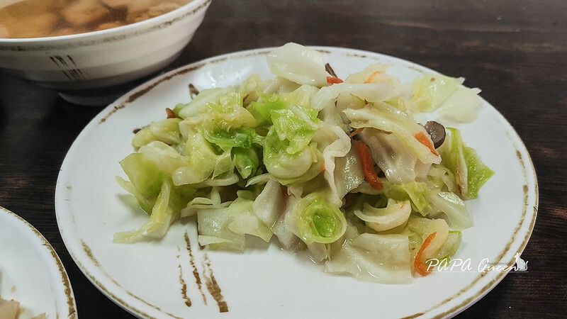台中市太平區青椒素牛肉炒飯、首烏湯 ｜大里素食-何家健康素食