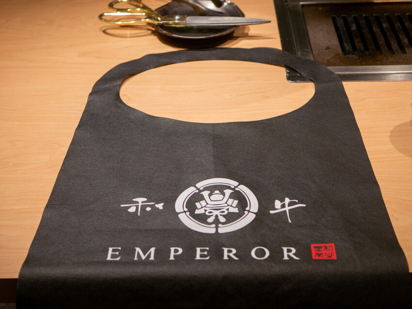 台中頂級燒肉必吃！「和牛Emperor」神戶牛認證頂級食材，奢華饗宴輕鬆享受。