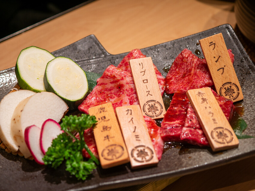 台中頂級燒肉必吃！「和牛Emperor」神戶牛認證頂級食材，奢華饗宴輕鬆享受。