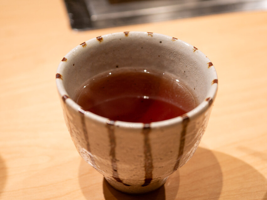 台中頂級燒肉必吃！「和牛Emperor」神戶牛認證頂級食材，奢華饗宴輕鬆享受。